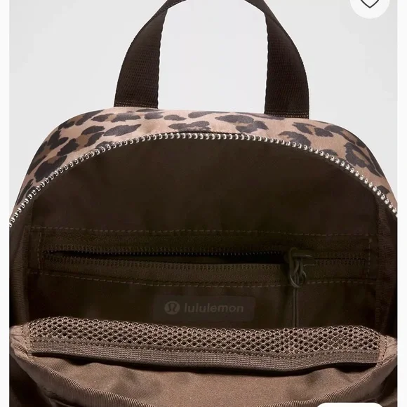 NWT - Lululemon Everywhere Backpack Mini 4L Metal Hardware - Picture 5 of 14